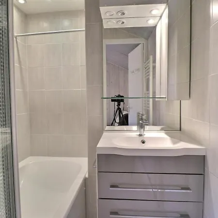 Apartment Fonctionnel, Divisible, Skis Aux Pieds, Balcon, Animaux Acceptes - Les Allues - Fr-1-182-120 *